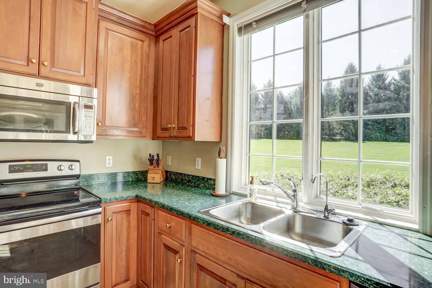 2158 Meadow Ridge Drive Lancaster, PA 17601 - Photo 18 of 38 Gallery Image 18