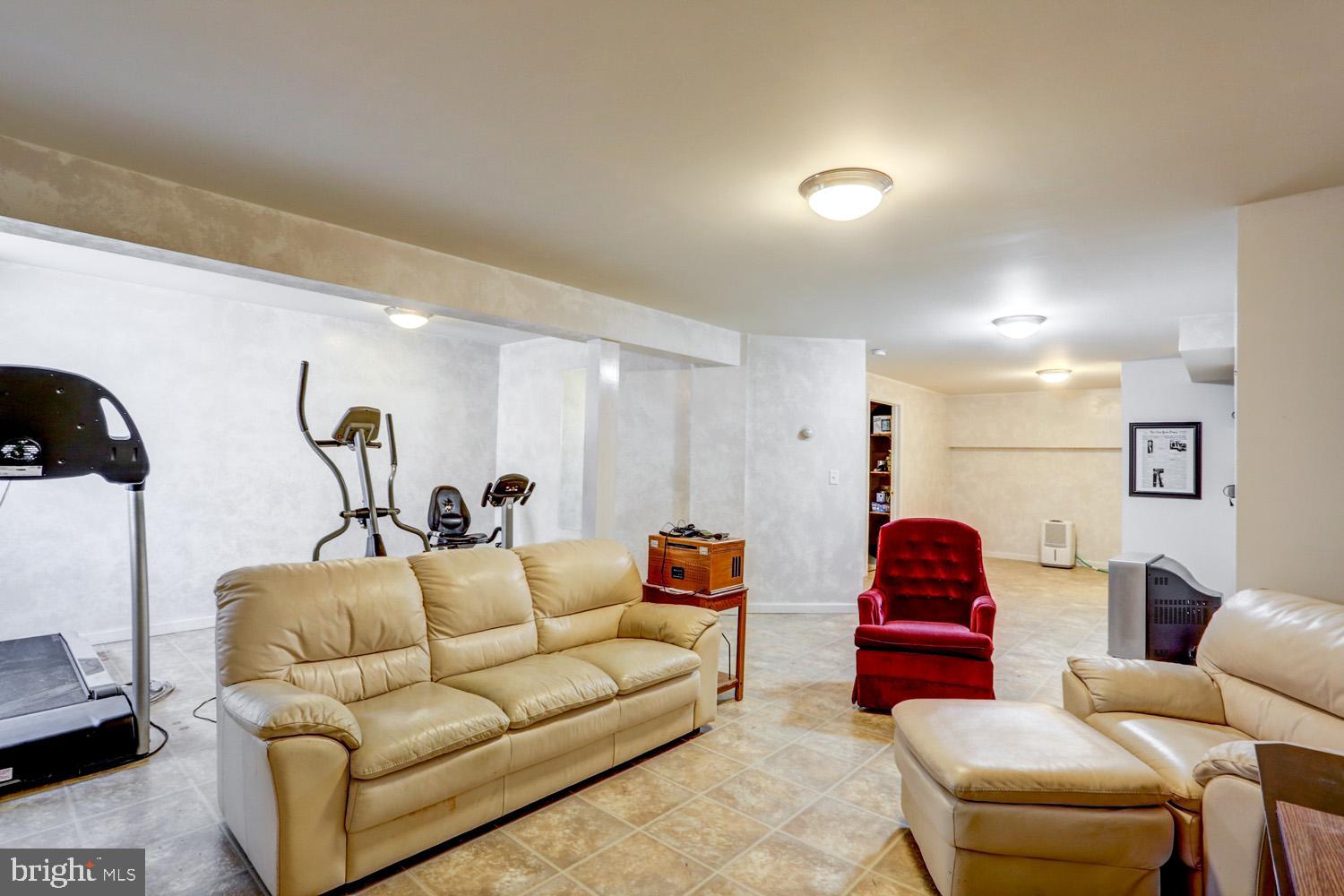 2158 Meadow Ridge Drive Lancaster, PA 17601 - Photo 35 of 38 Gallery Image 35
