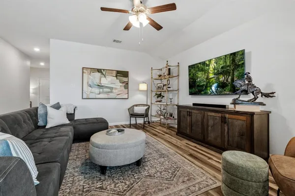 $2,400 | 601 Rawhide Way, Princeton, TX 75407