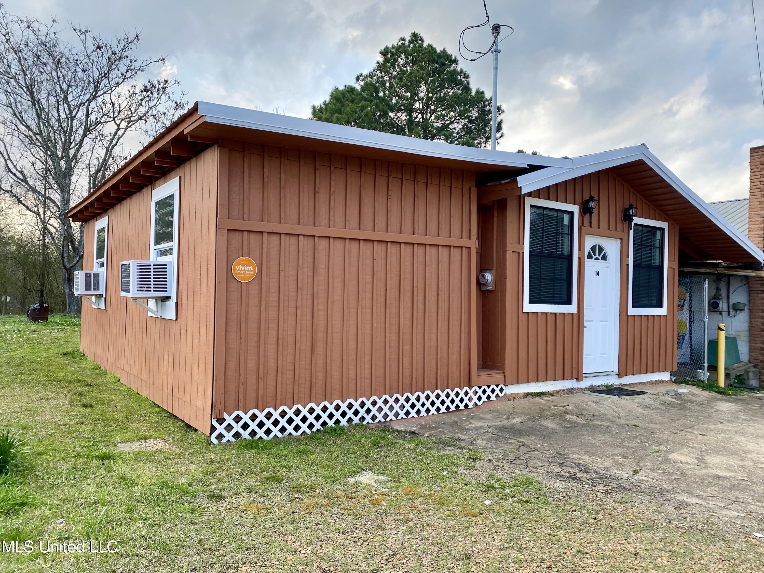 14 Hillsboro-Ludlow Road Forest, MS 39074 - Photo 2 of 18 Side view
