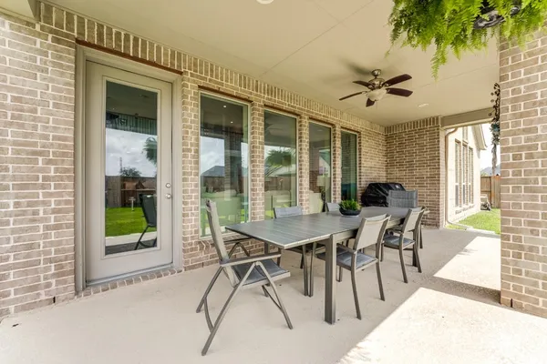 $565,000 | 6907 Pondhawk Drive, Katy, TX 77493