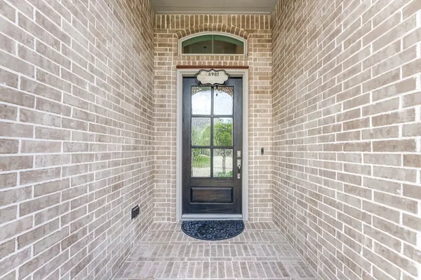 $565,000 | 6907 Pondhawk Drive, Katy, TX 77493