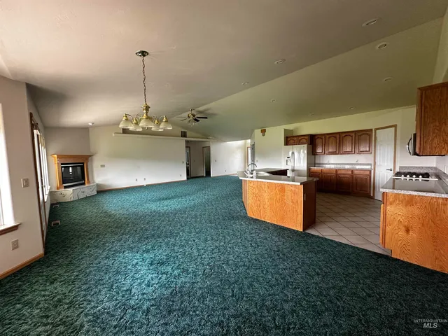 $725,000 | 2047 East 2975 South, Wendell, ID 83355