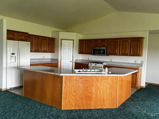 $725,000 | 2047 East 2975 South, Wendell, ID 83355