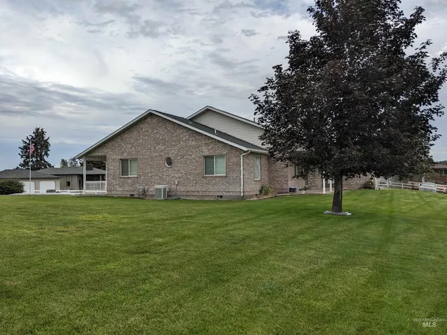 $725,000 | 2047 East 2975 South, Wendell, ID 83355