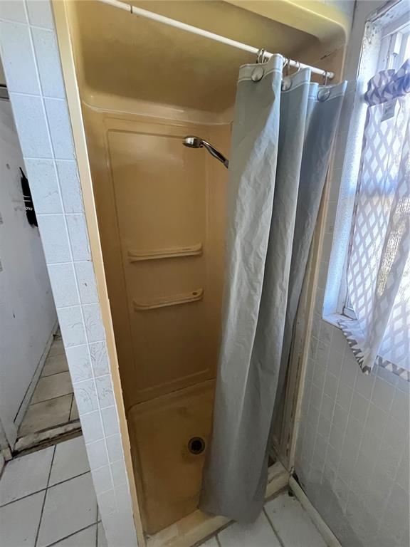 6442 Inca Street Orlando, FL 32807 - Photo 21 of 30 Bathroom 2
