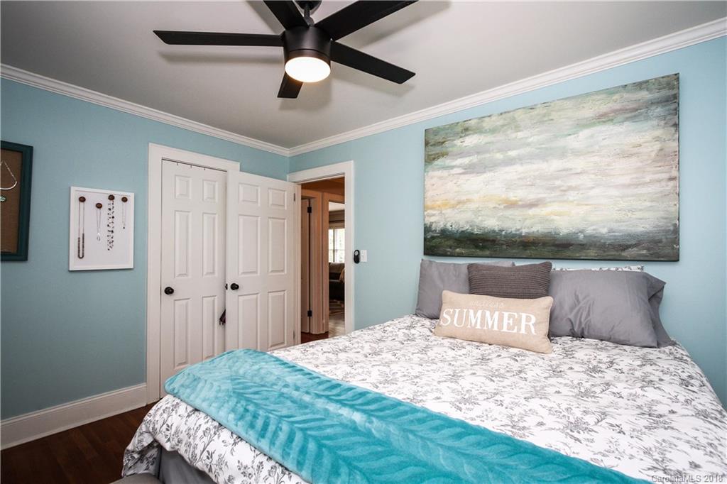 1511 Chippendale Road Charlotte, NC 28205 - Photo 17 of 25 Gallery Image 17