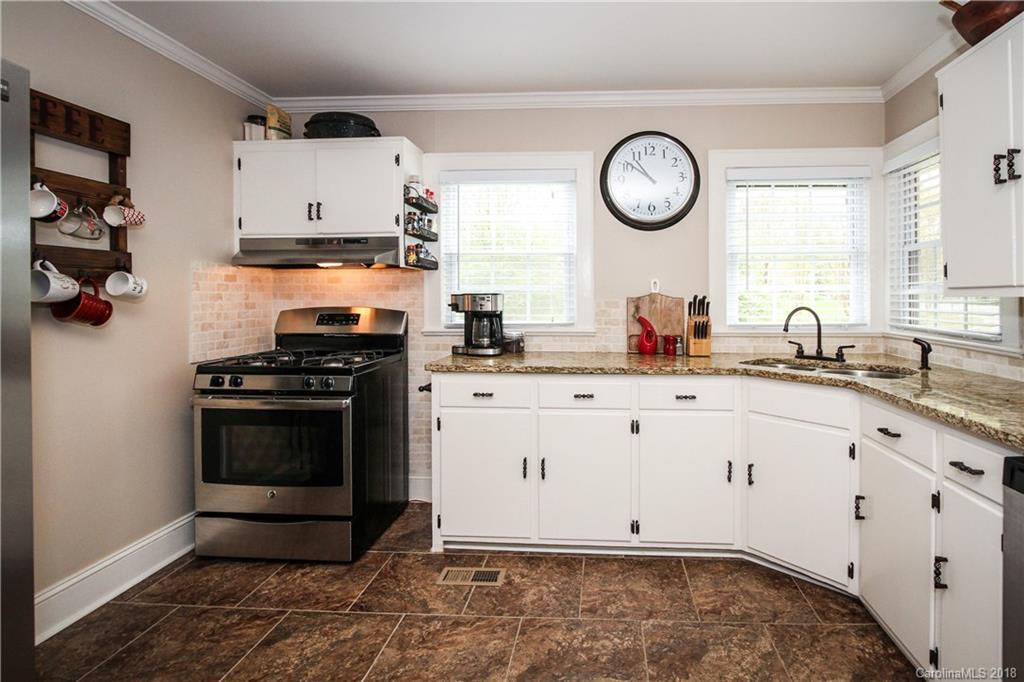 1511 Chippendale Road Charlotte, NC 28205 - Photo 5 of 25 Gallery Image 5