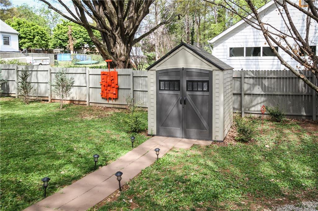1511 Chippendale Road Charlotte, NC 28205 - Photo 8 of 25 Gallery Image 8