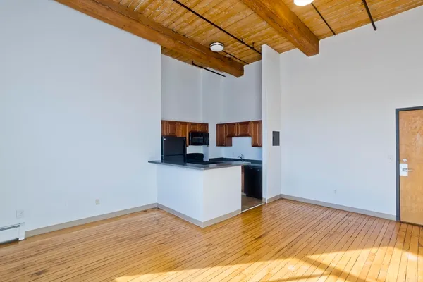 $1,820 | 45 Willow Street, Unit 1, Springfield, MA 01103