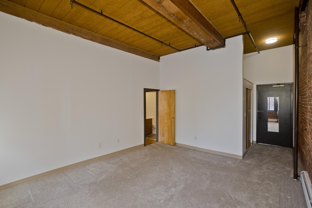 45 Willow Street, Unit 1 Springfield, MA 01103 - Photo 22 of 31