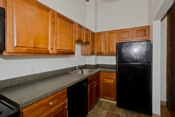 $1,820 | 45 Willow Street, Unit 1, Springfield, MA 01103