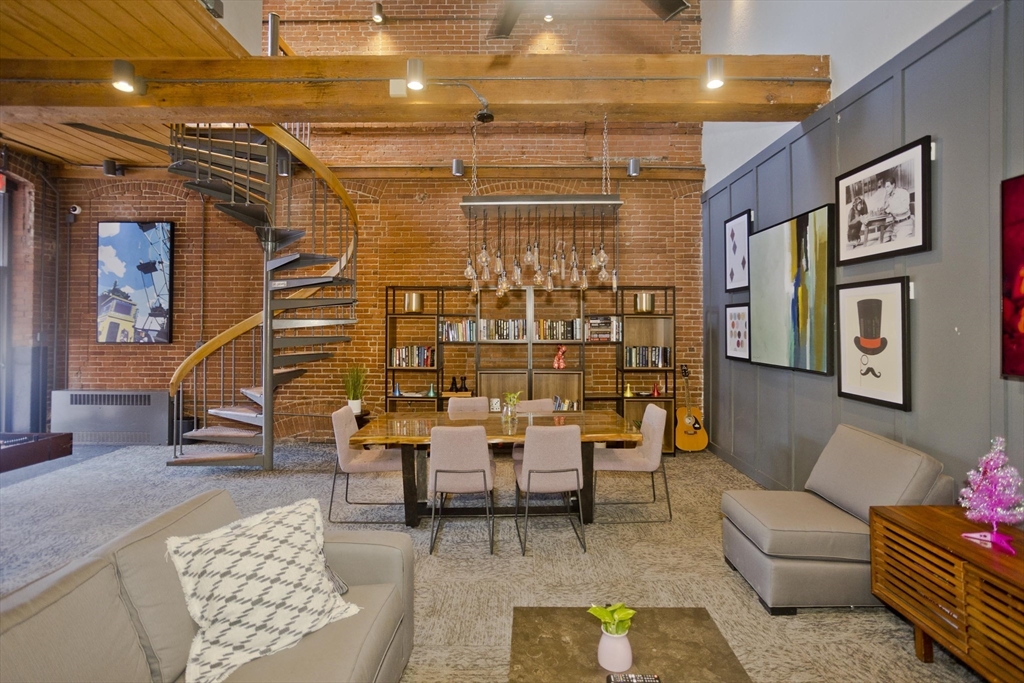 45 Willow Street, Unit 1 Springfield, MA 01103 - Photo 31 of 31