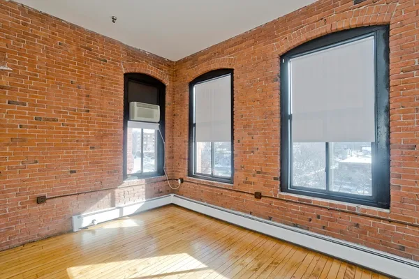 $1,820 | 45 Willow Street, Unit 1, Springfield, MA 01103