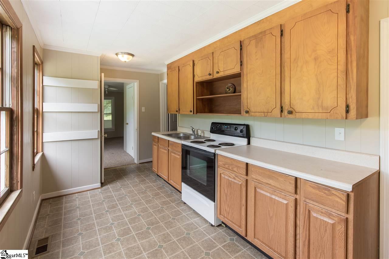 1207 Dunklin Bridge Road Fountain Inn, SC 29644 - Photo 11 of 22