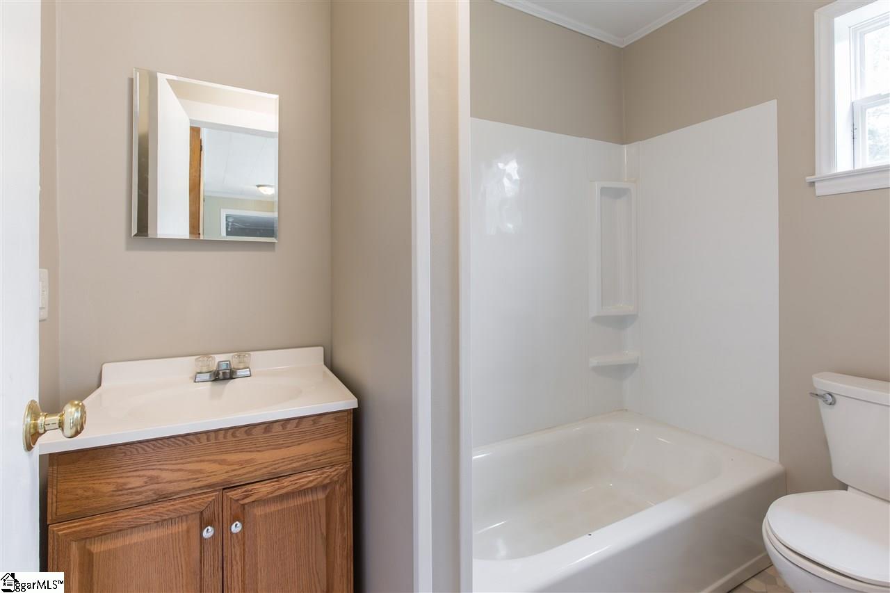 1207 Dunklin Bridge Road Fountain Inn, SC 29644 - Photo 14 of 22