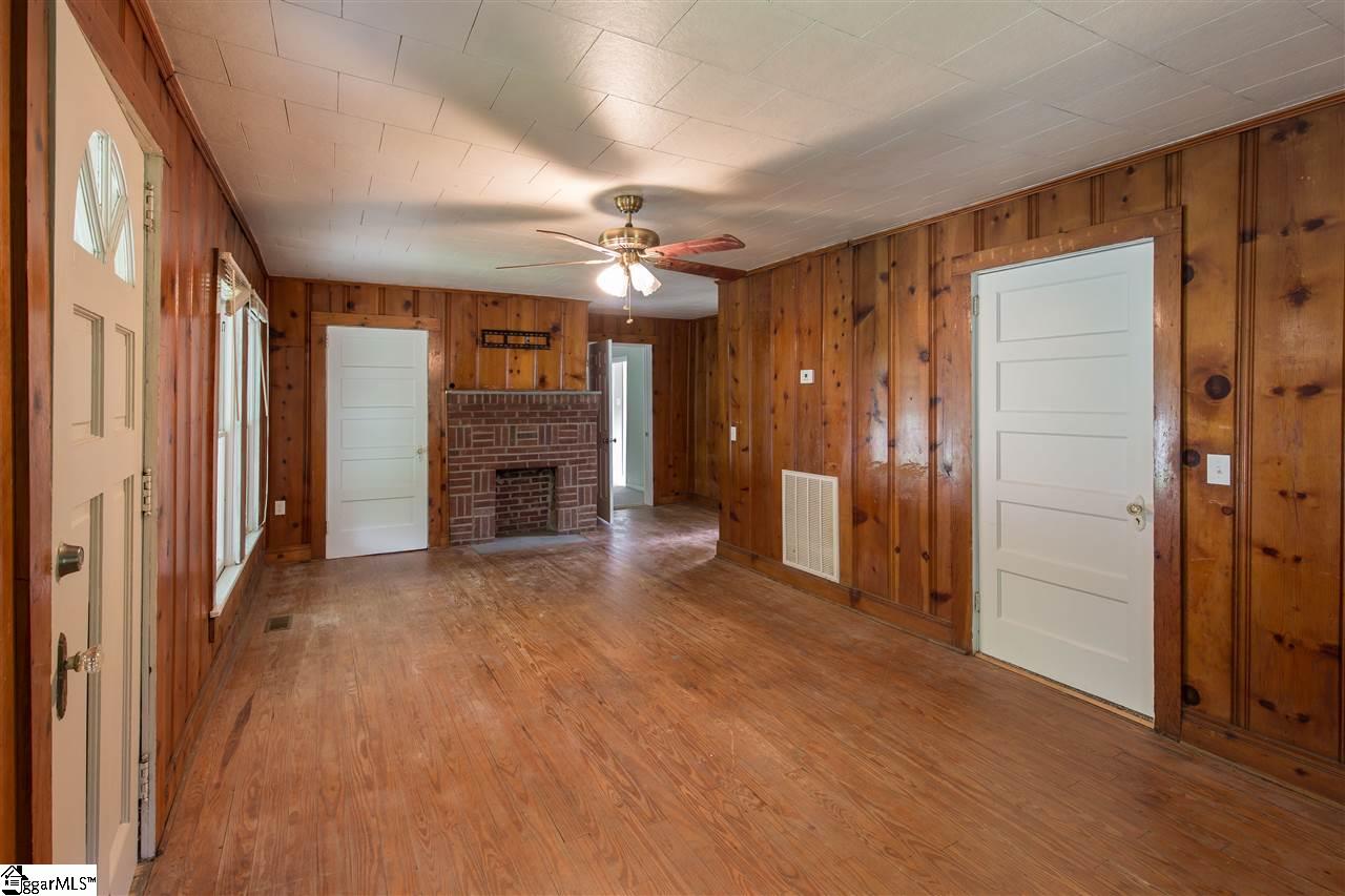 1207 Dunklin Bridge Road Fountain Inn, SC 29644 - Photo 4 of 22