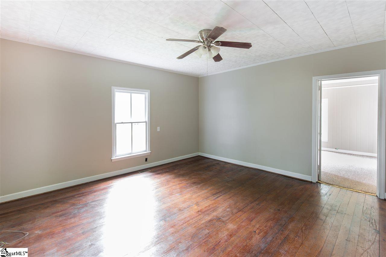 1207 Dunklin Bridge Road Fountain Inn, SC 29644 - Photo 8 of 22