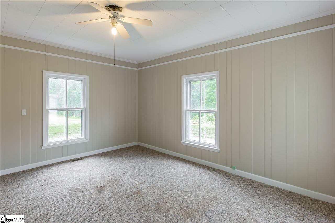 1207 Dunklin Bridge Road Fountain Inn, SC 29644 - Photo 9 of 22