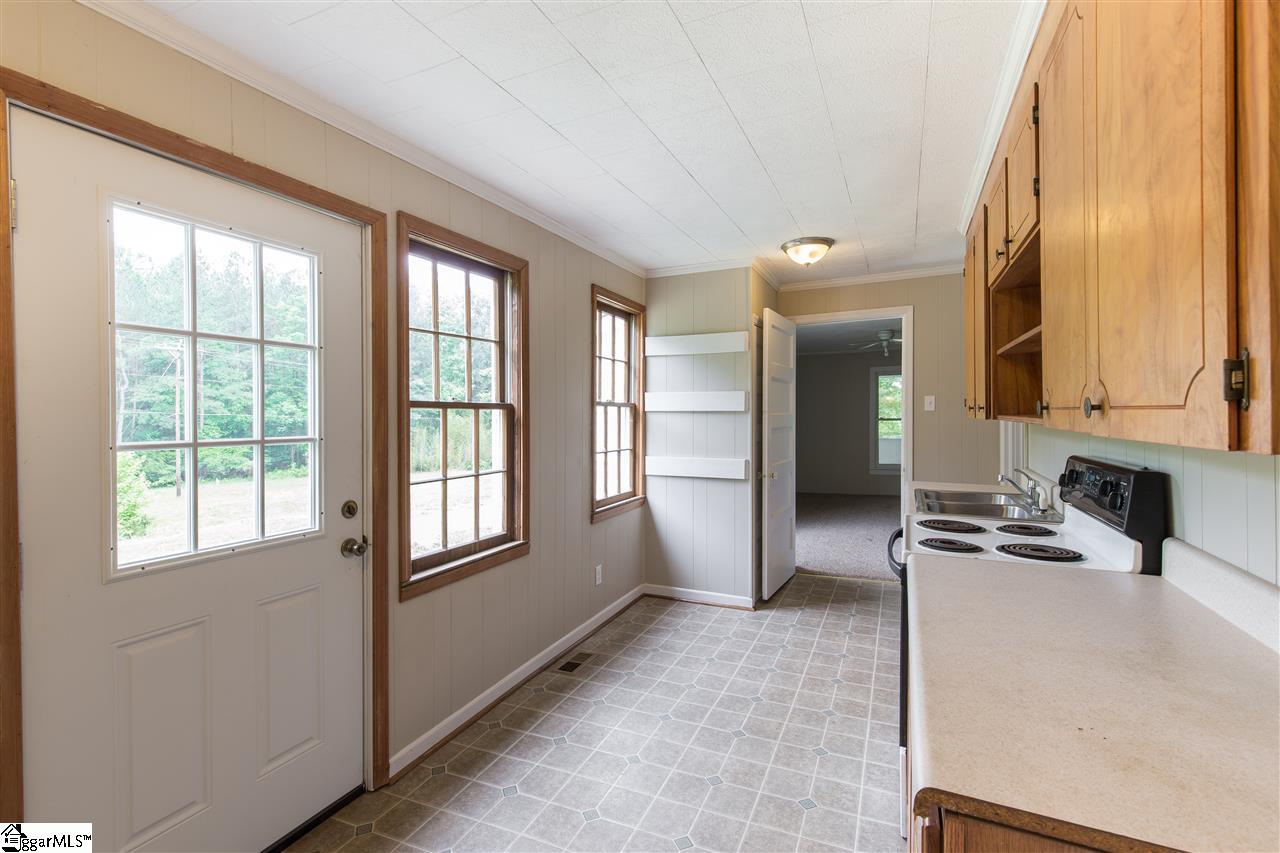 1207 Dunklin Bridge Road Fountain Inn, SC 29644 - Photo 10 of 22