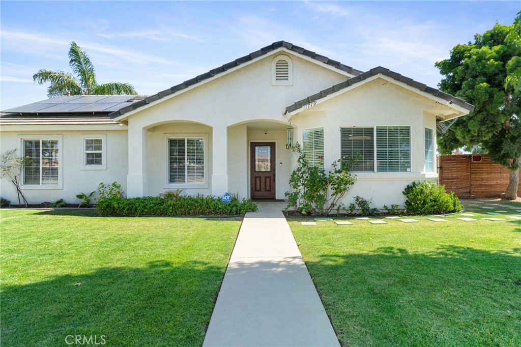 11719 Hageman Road Bakersfield, CA 93312 - Photo 2 of 40