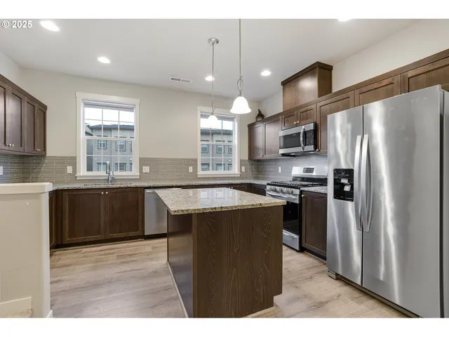 $370,000 | 28829 Southwest Villebois Drive, Wilsonville, OR 97070