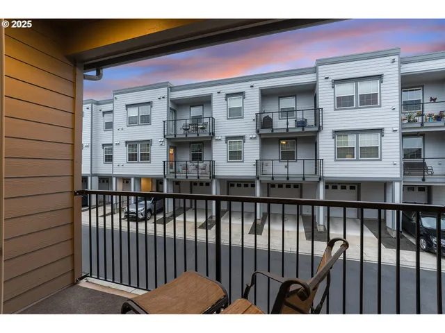 $370,000 | 28829 Southwest Villebois Drive, Wilsonville, OR 97070