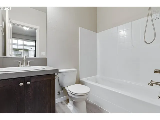 $370,000 | 28829 Southwest Villebois Drive, Wilsonville, OR 97070