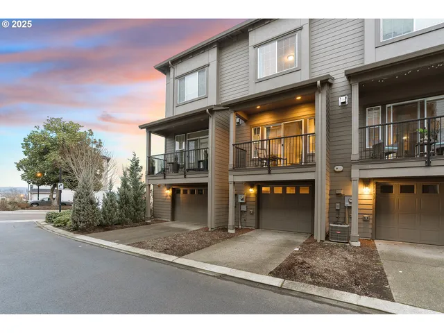 $370,000 | 28829 Southwest Villebois Drive, Wilsonville, OR 97070