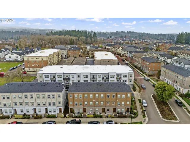 $370,000 | 28829 Southwest Villebois Drive, Wilsonville, OR 97070