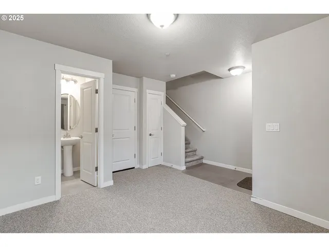 $370,000 | 28829 Southwest Villebois Drive, Wilsonville, OR 97070