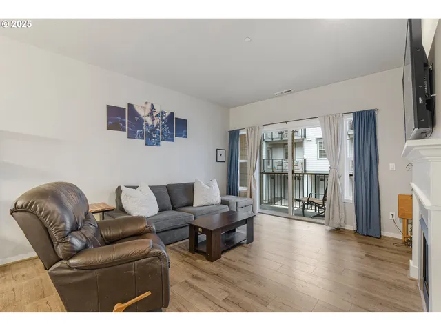 $370,000 | 28829 Southwest Villebois Drive, Wilsonville, OR 97070