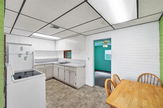 $499,000 | 6622 Raleigh Street, Hollywood, FL 33024