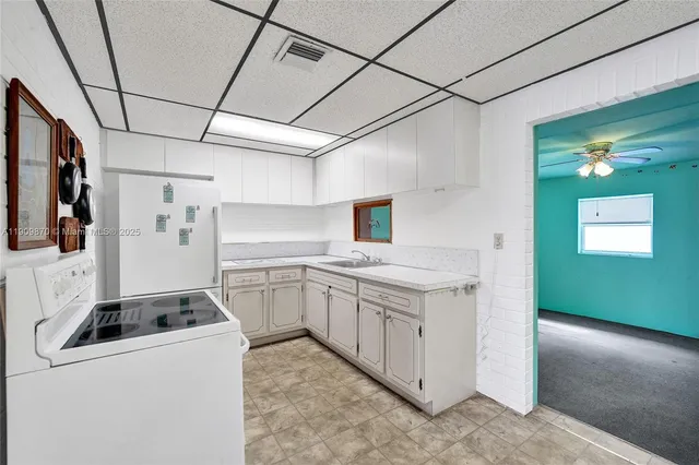 $499,000 | 6622 Raleigh Street, Hollywood, FL 33024