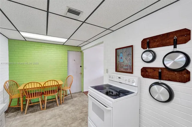 $499,000 | 6622 Raleigh Street, Hollywood, FL 33024