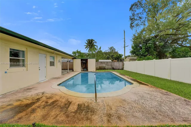 $499,000 | 6622 Raleigh Street, Hollywood, FL 33024