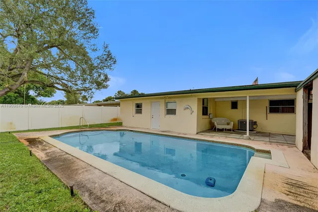 $499,000 | 6622 Raleigh Street, Hollywood, FL 33024