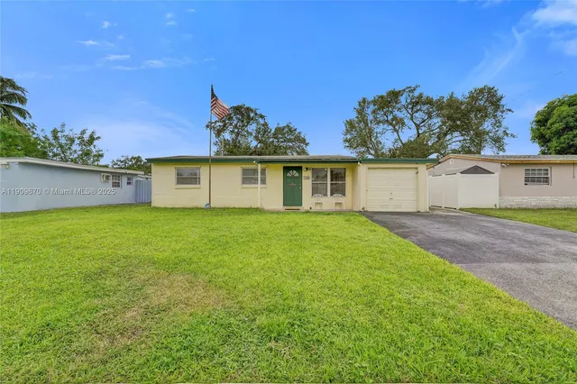 $499,000 | 6622 Raleigh Street, Hollywood, FL 33024