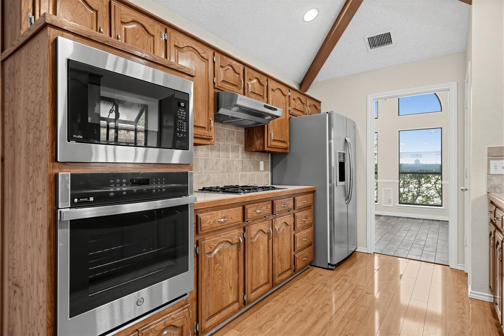 2120 Springwood Carrollton, TX 75006 - Photo 12 of 24 Gallery Image 12