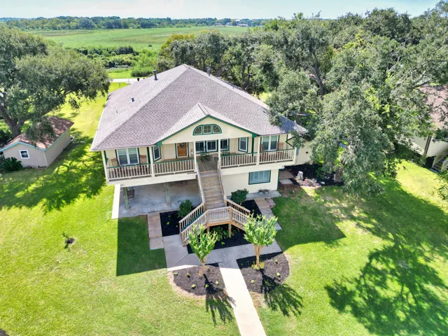 $596,862 | 766 County Road 206, Sargent, TX 77414
