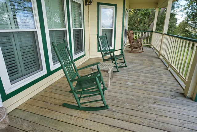 $596,862 | 766 County Road 206, Sargent, TX 77414