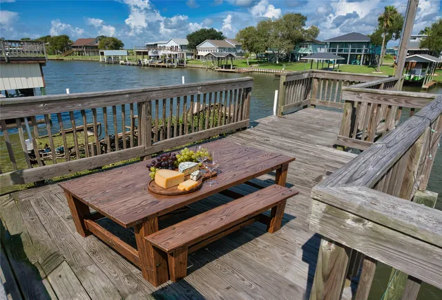 $596,862 | 766 County Road 206, Sargent, TX 77414