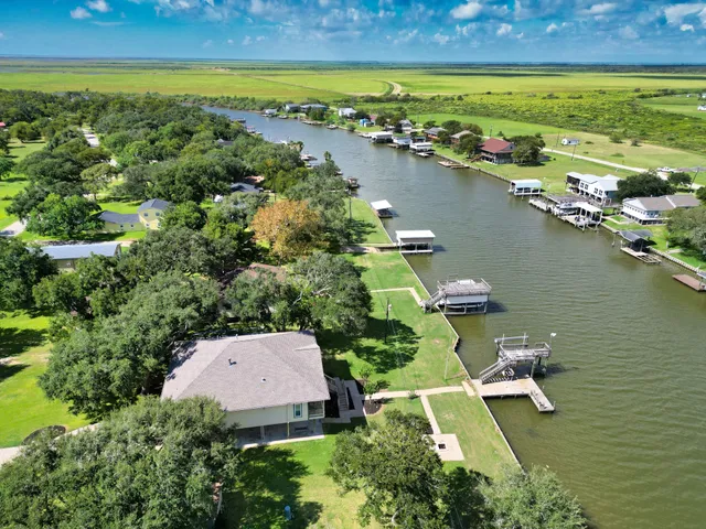 $596,862 | 766 County Road 206, Sargent, TX 77414