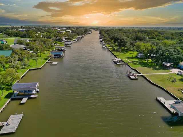 $596,862 | 766 County Road 206, Sargent, TX 77414