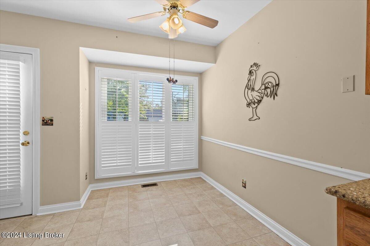 821 Foxgate Road Louisville, KY 40223 - Photo 15 of 41 16-821 Foxgate Rd-16