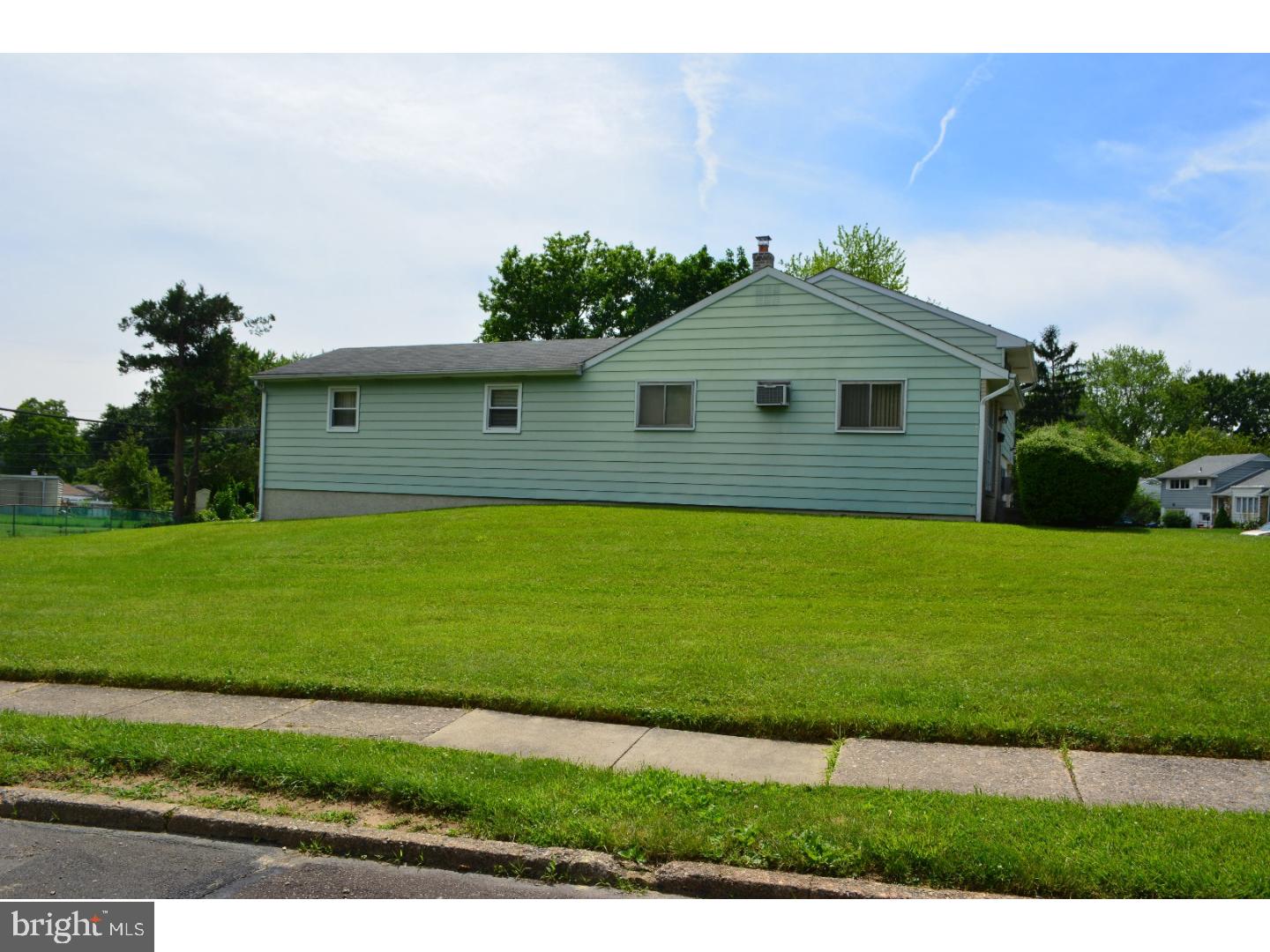 1467 Doris Road Abington, PA 19001 - Photo 18 of 18 Exterior Side