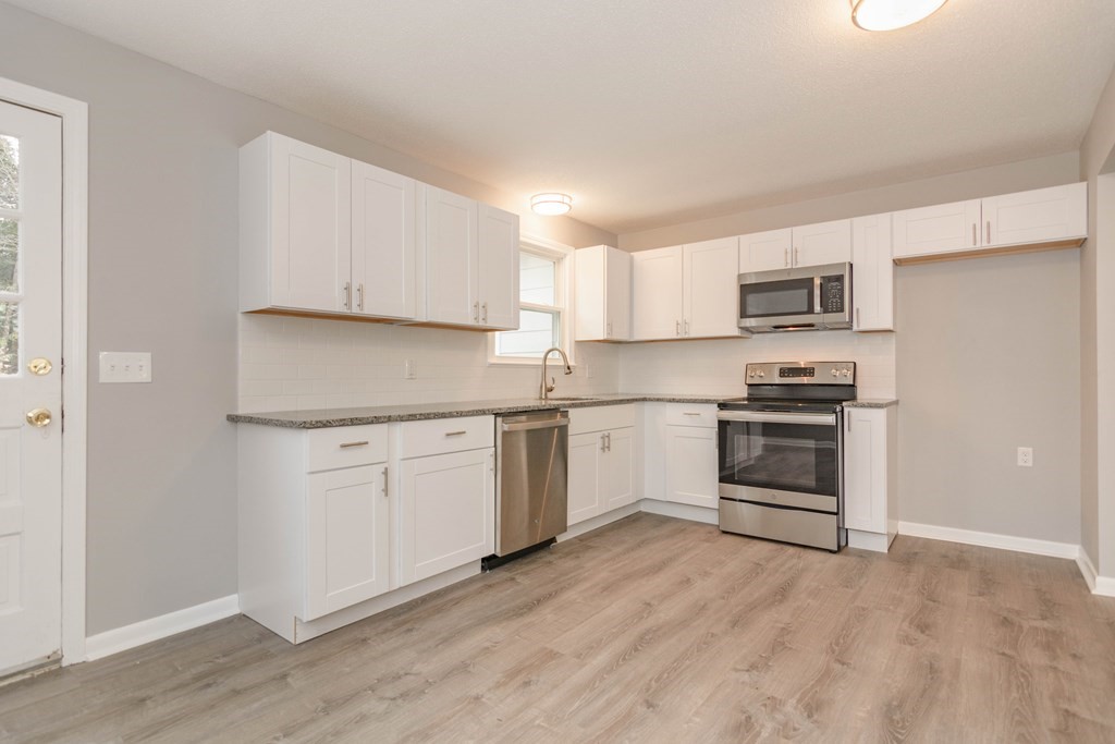 464 Otter River Road Templeton, MA 01468 - Photo 12 of 42 Gallery Image 12
