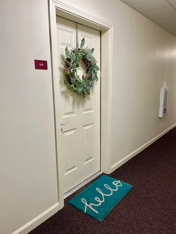 $2,600 | 18 Harbor Avenue, Unit 304, Nashua, NH 03060