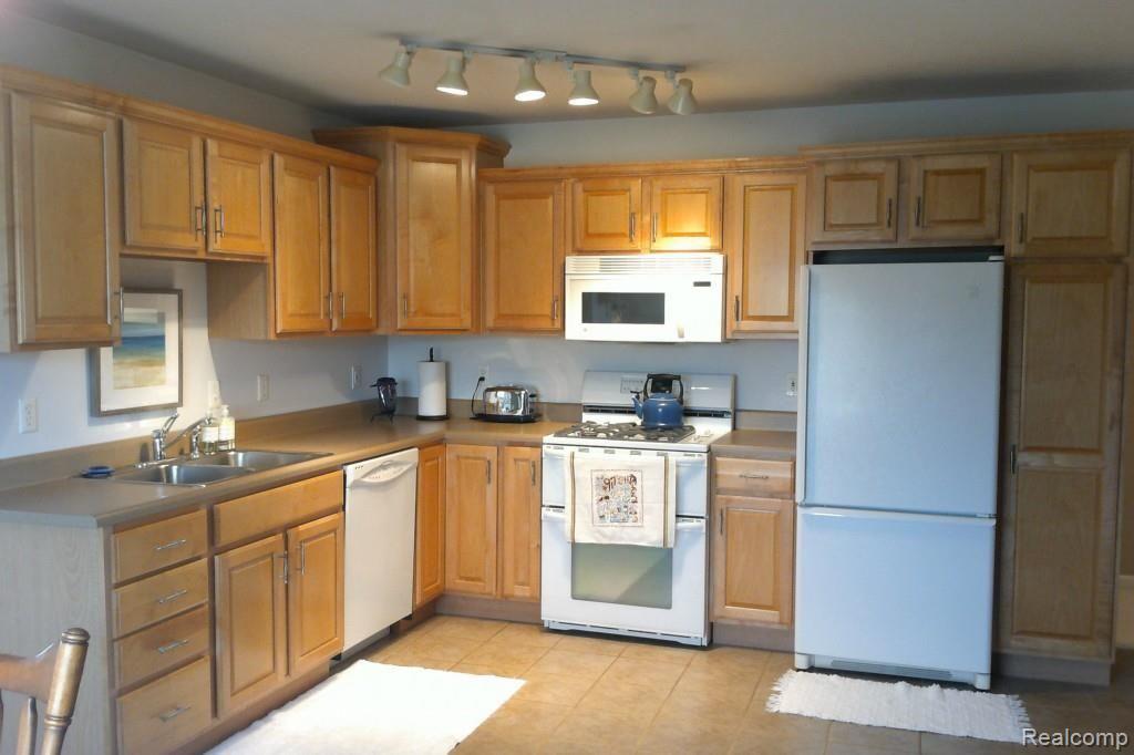 4985 Carrigan Road North Street, MI 48049 - Photo 7 of 39 WIN_20150413_114140.jpg
