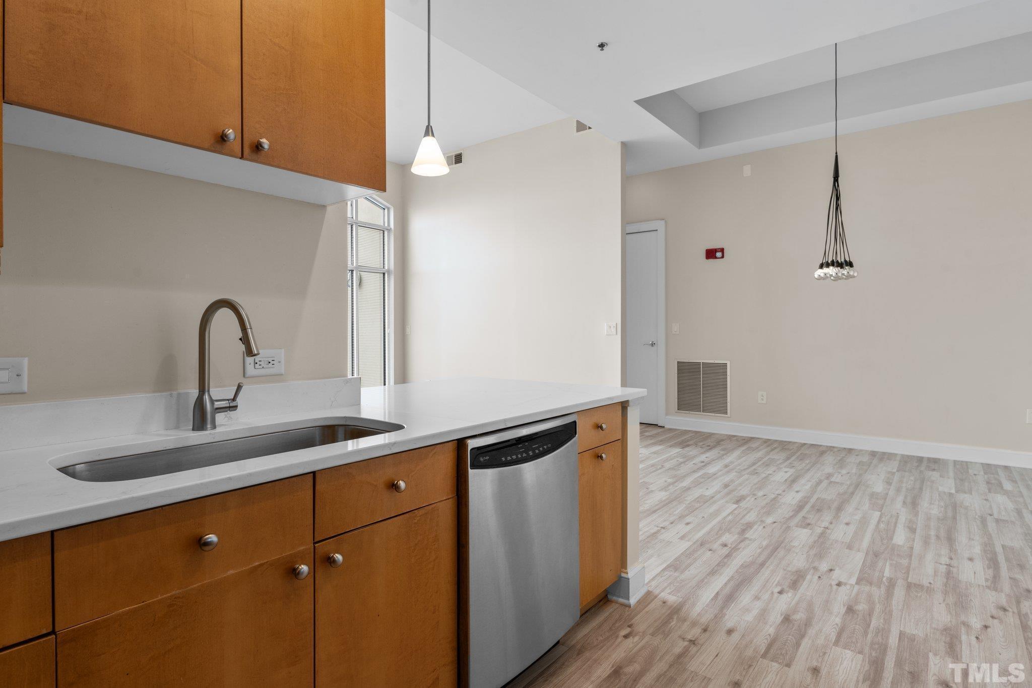 618 North Boylan Avenue, Unit 1032 Raleigh, NC 27603 - Photo 6 of 69 Photo #11